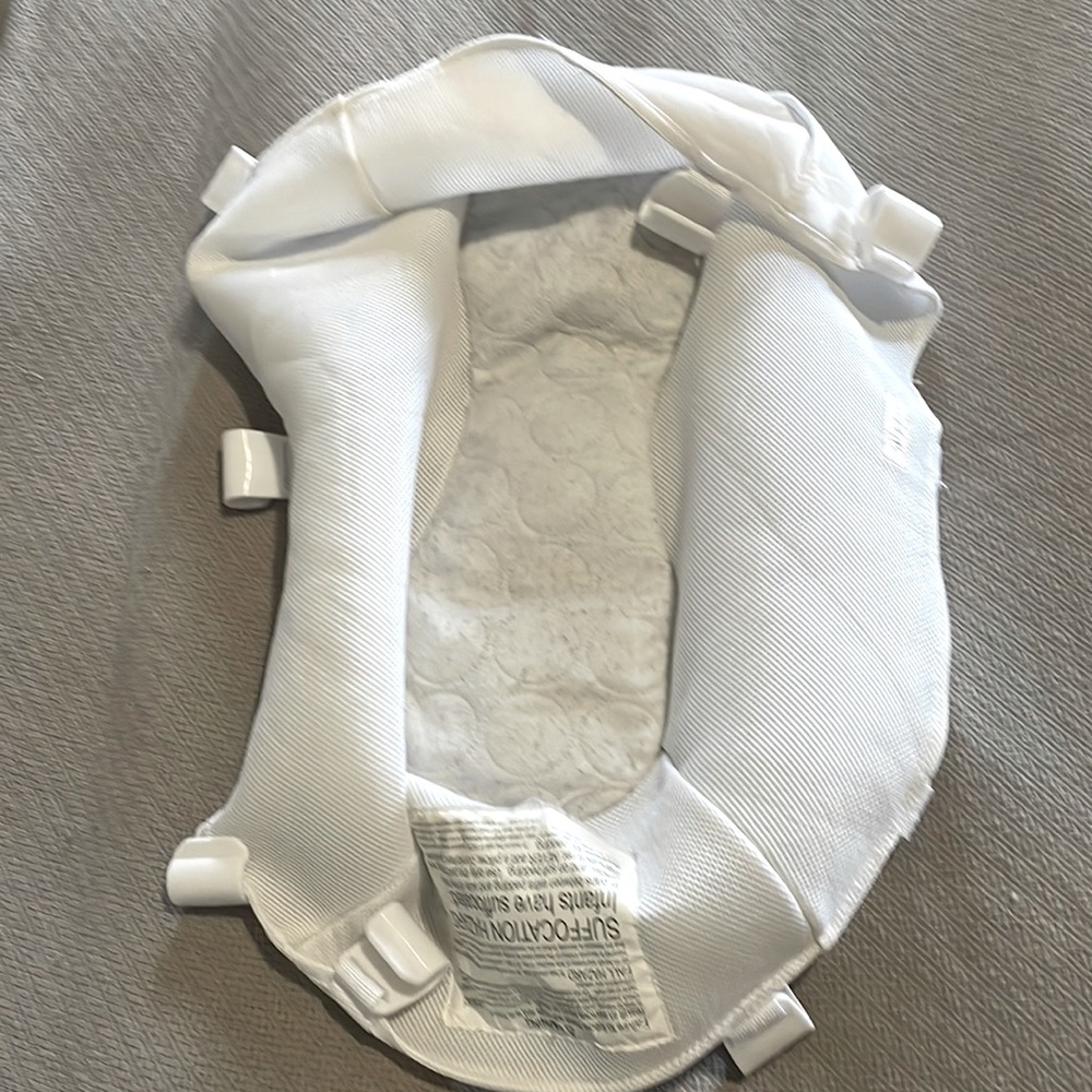 Halo Bassinest newborn insert